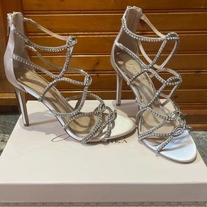 Jewel by Badgley Mischka Delancey Strappy Jeweled Rose Gold Heels Women Sz 7 NIB